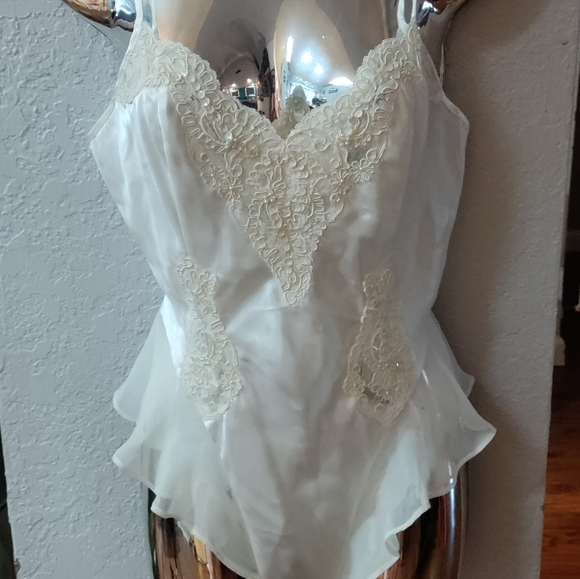 Victoria secret bridal teddy - Picture 2 of 6